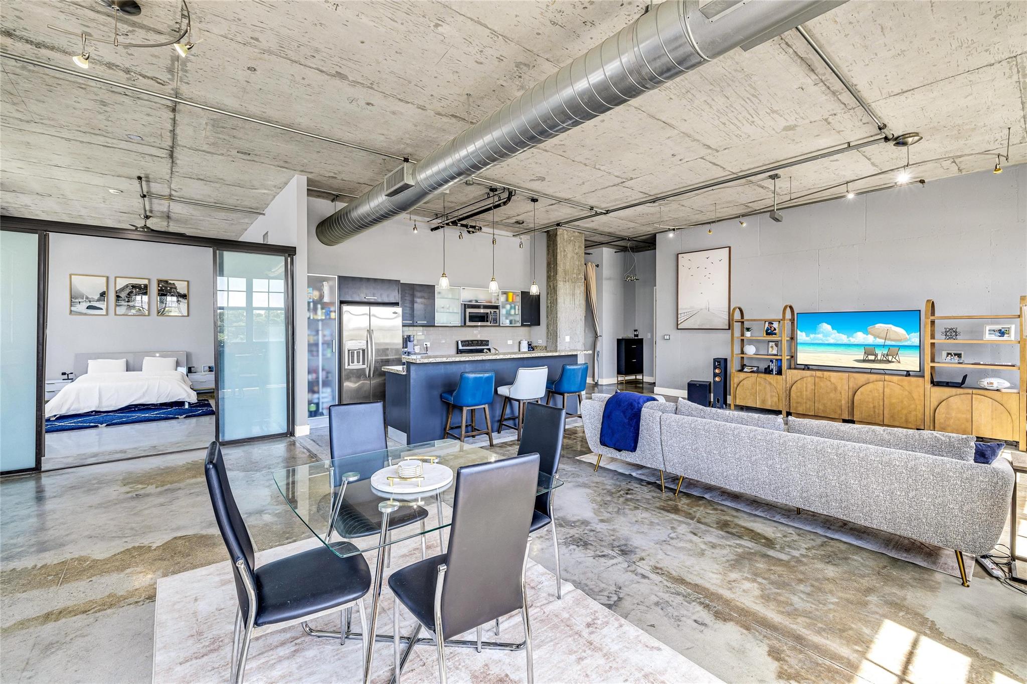 435 N Andrews Ave 301