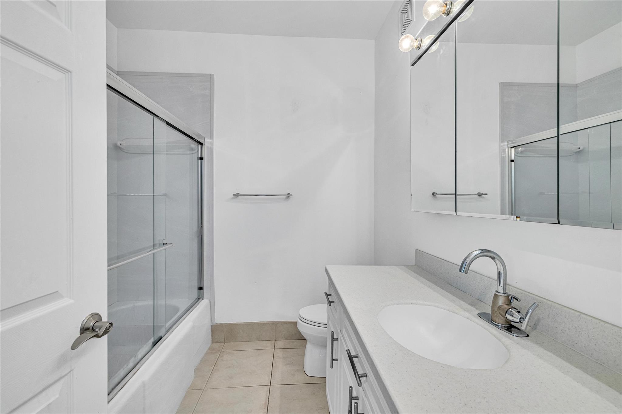 7951 S Aragon Blvd 3