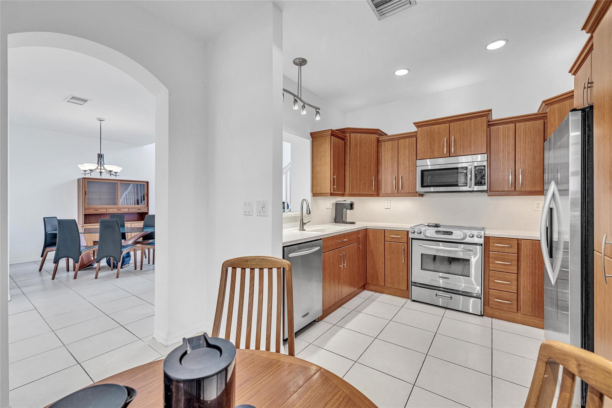 7951 S Aragon Blvd 3