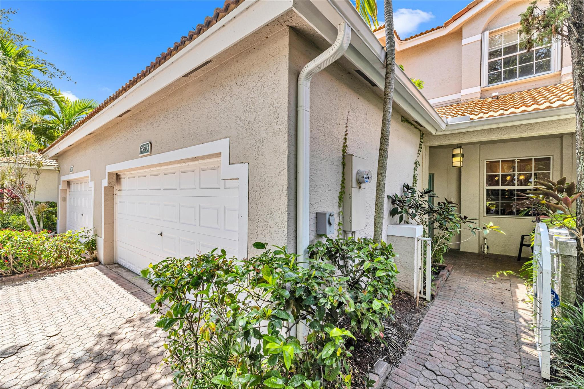 7951 S Aragon Blvd 3