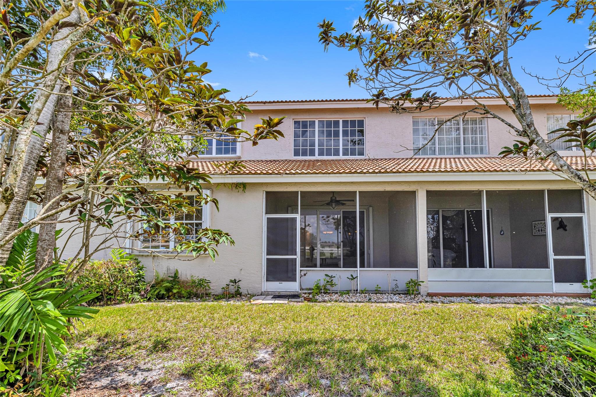 7951 S Aragon Blvd 3