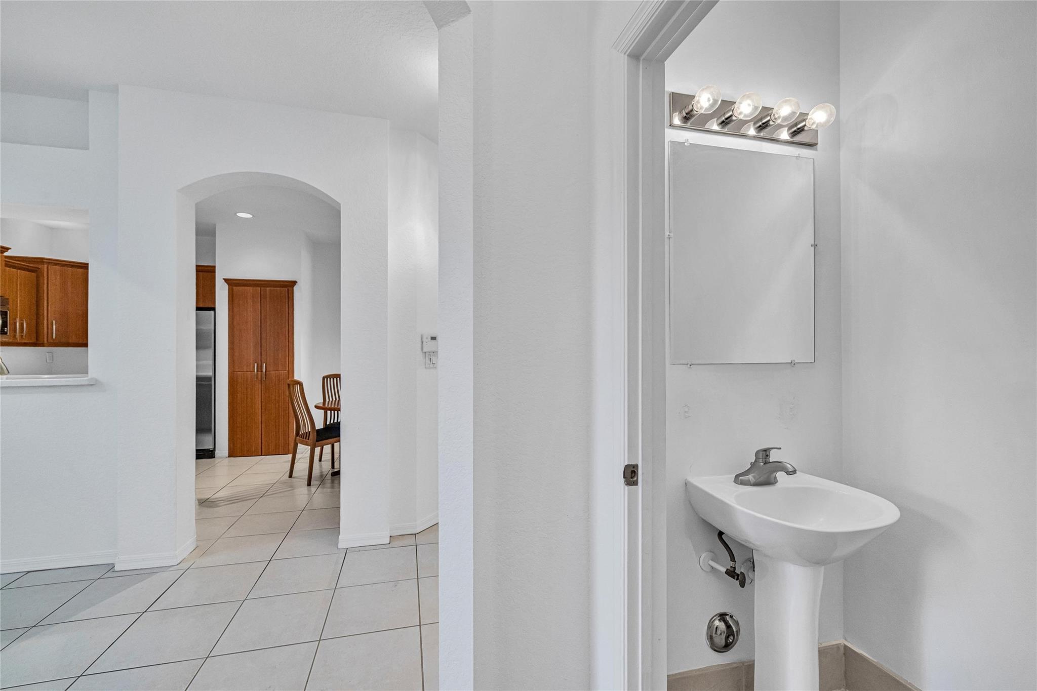 7951 S Aragon Blvd 3