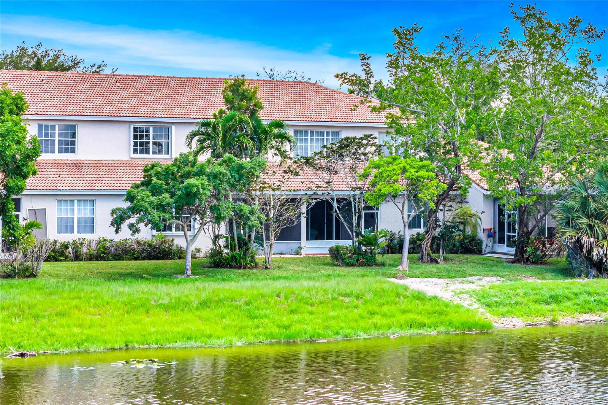 7951 S Aragon Blvd 3