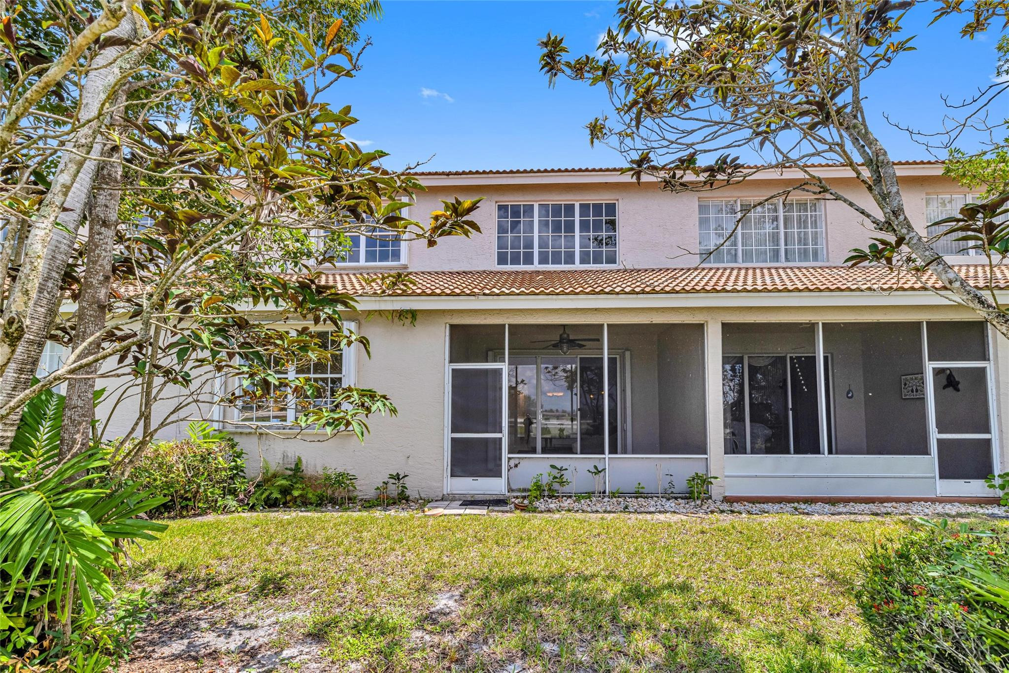 7951 S Aragon Blvd 3