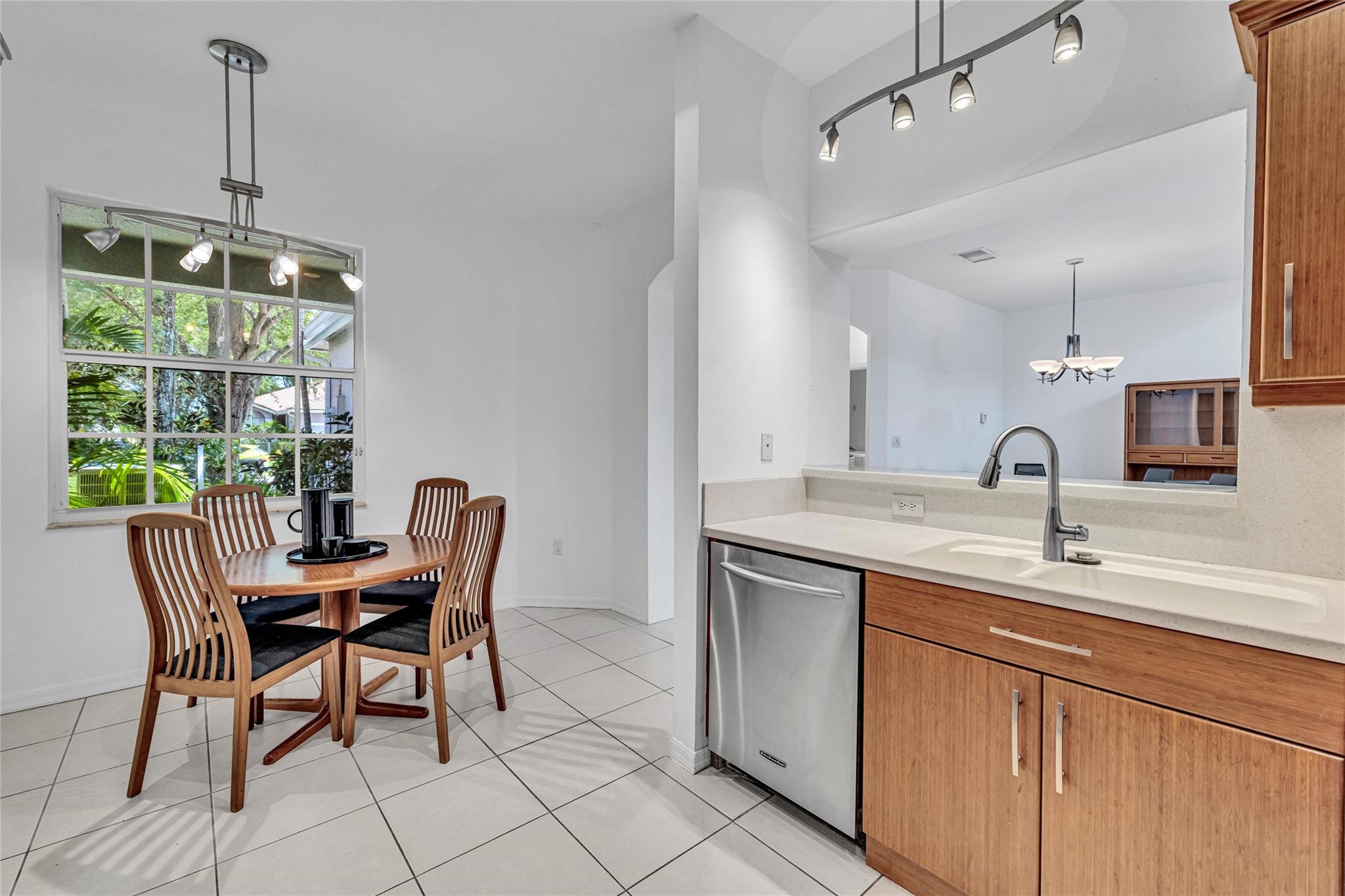 7951 S Aragon Blvd 3