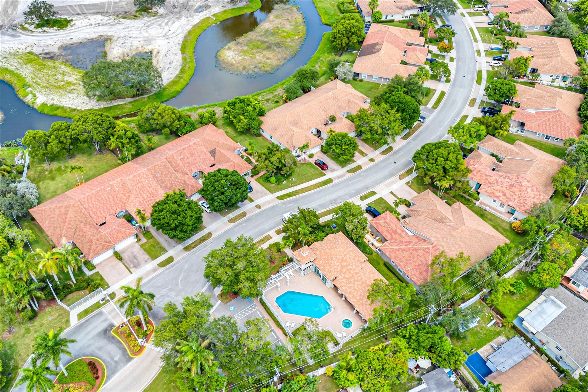 7951 S Aragon Blvd 3