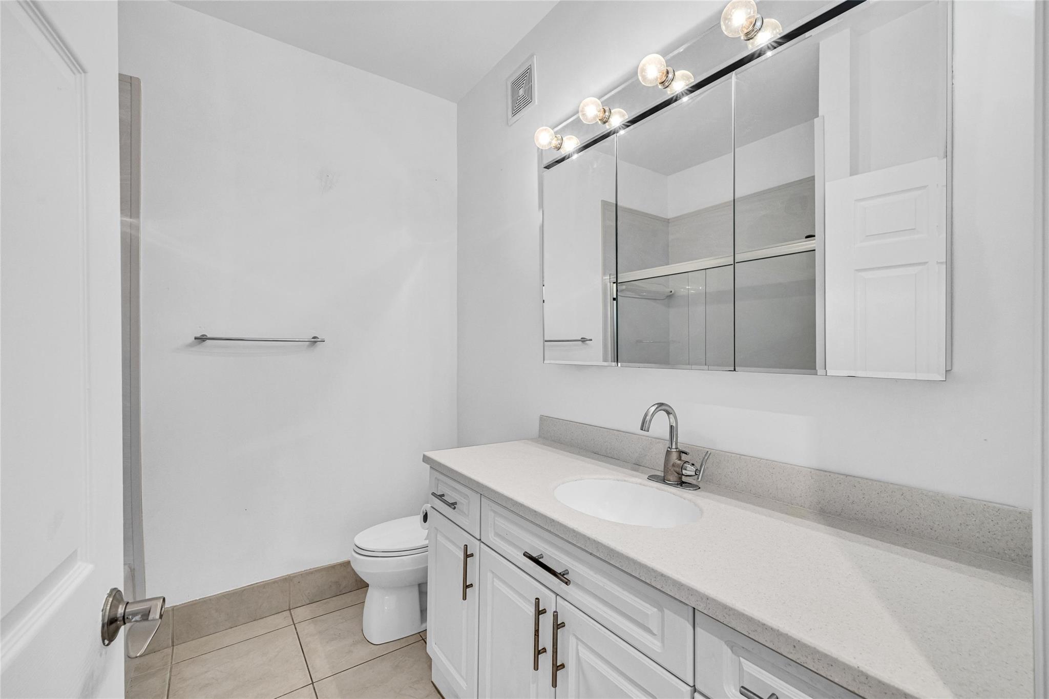 7951 S Aragon Blvd 3