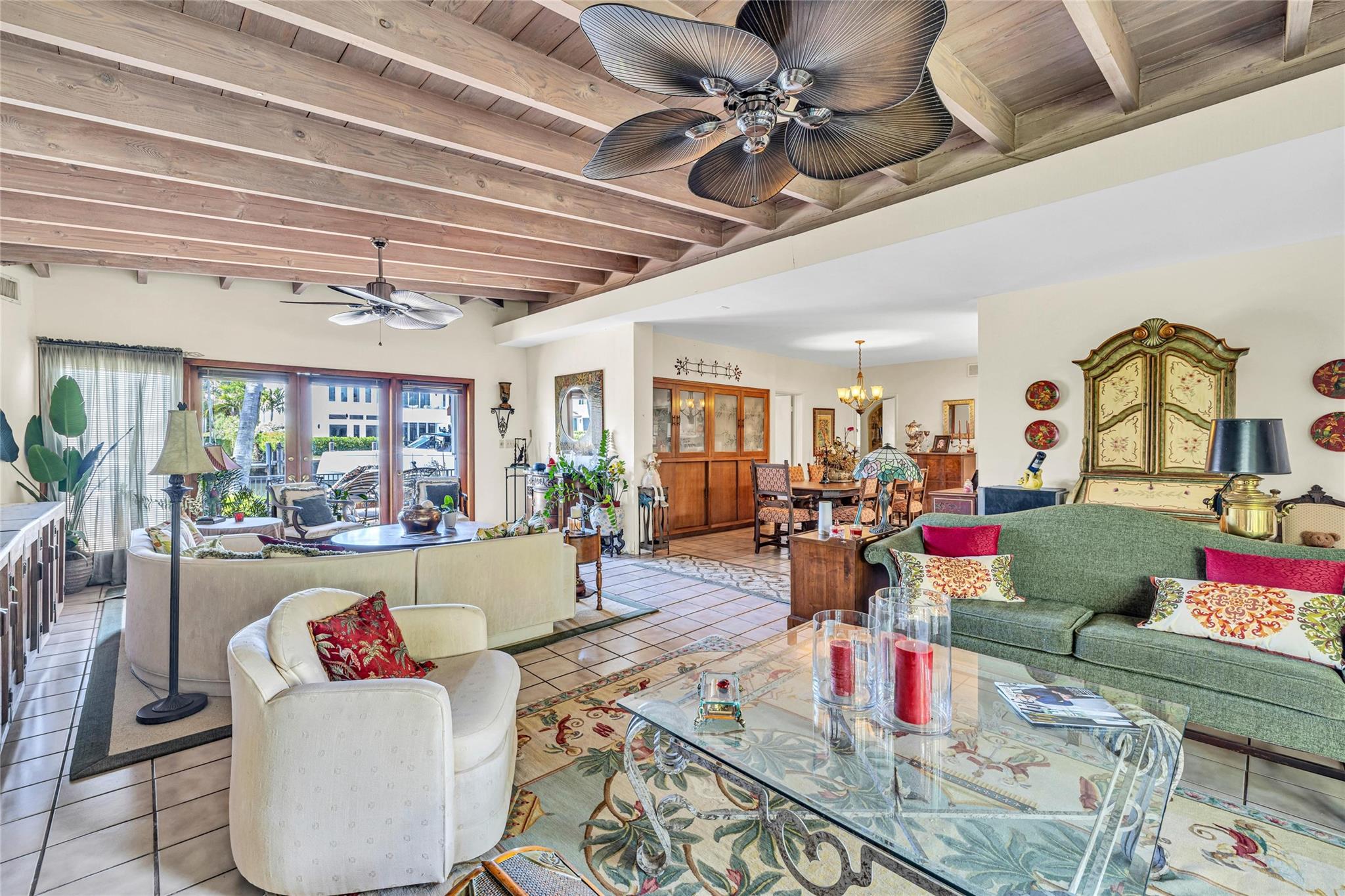 2518 Barcelona Dr