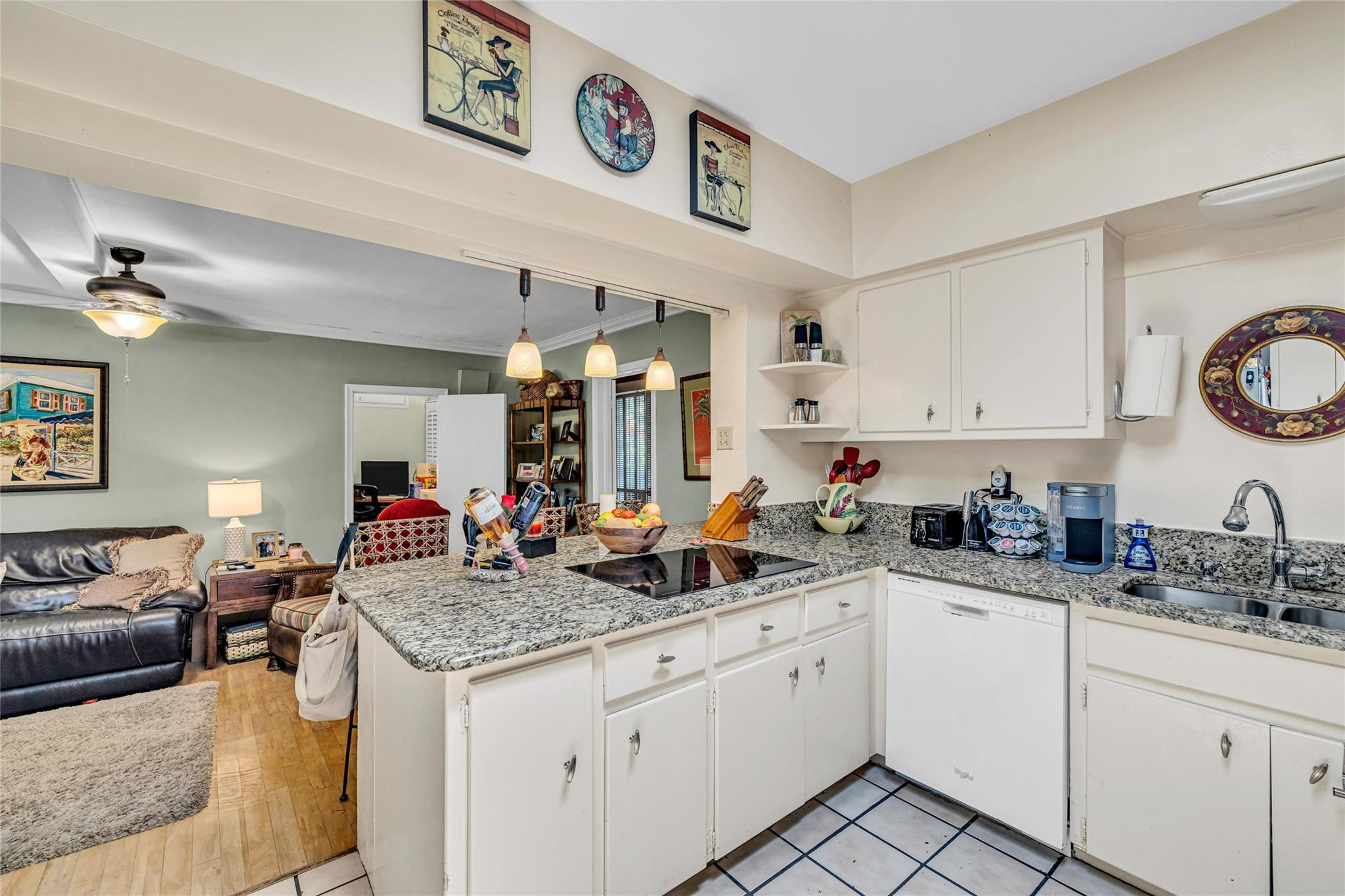 2518 Barcelona Dr