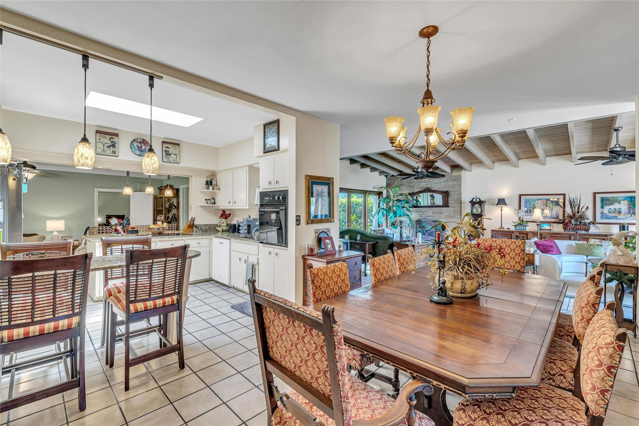 2518 Barcelona Dr