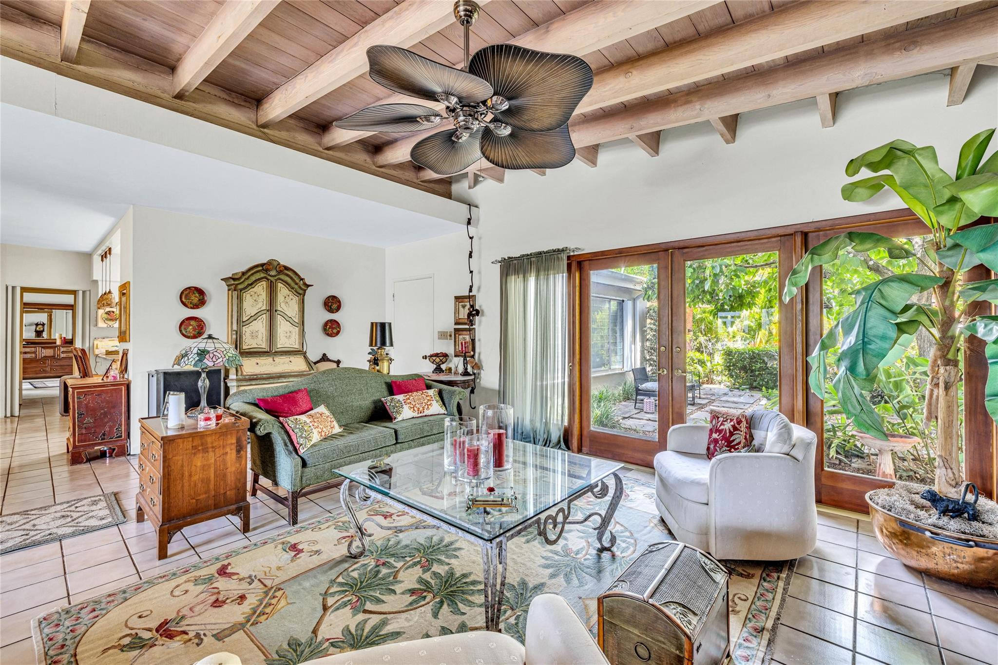 2518 Barcelona Dr