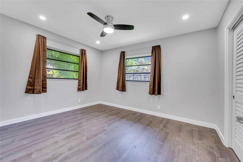401 SE 14th St