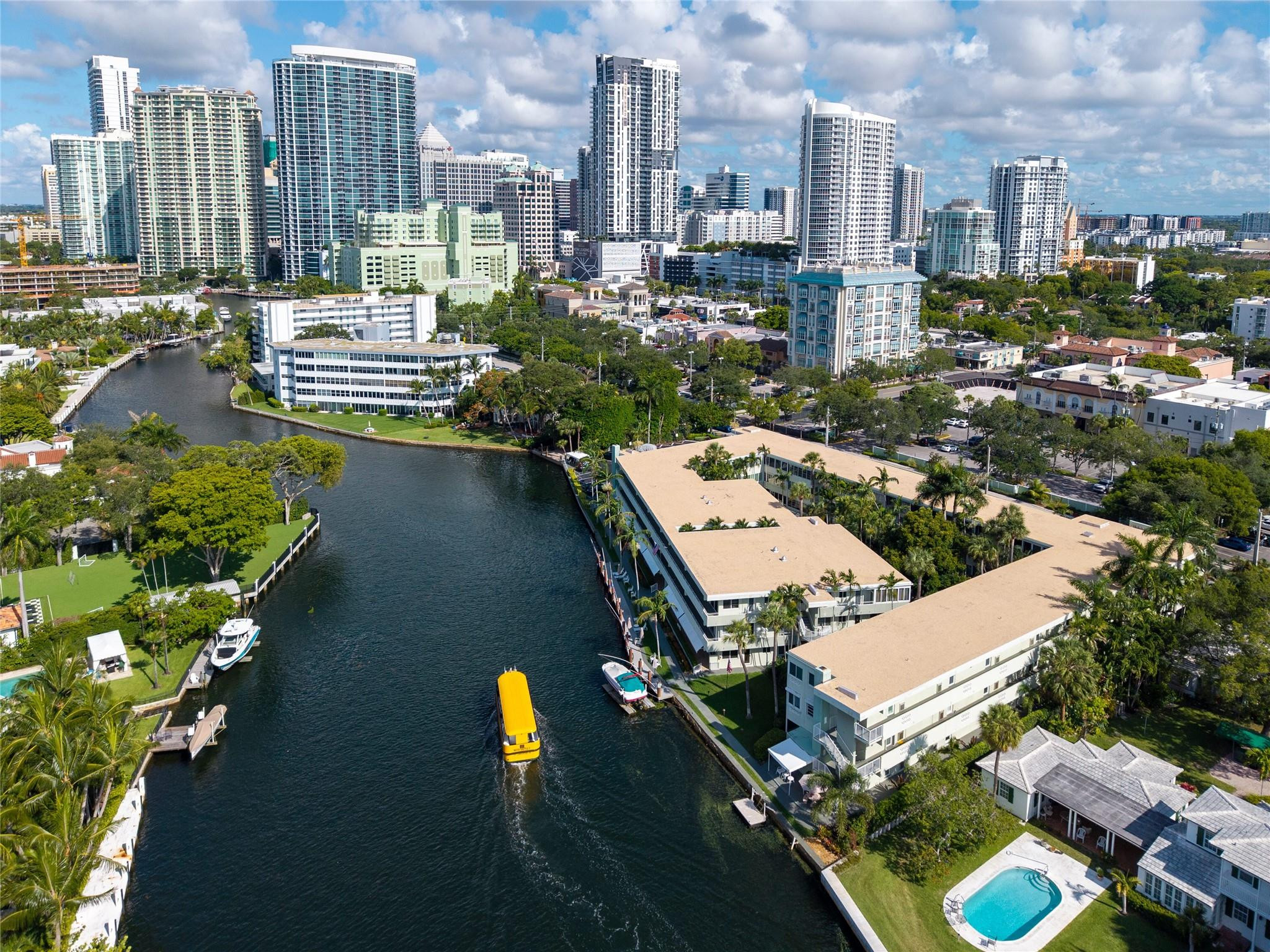 1000 SE 4th St 117 & 118