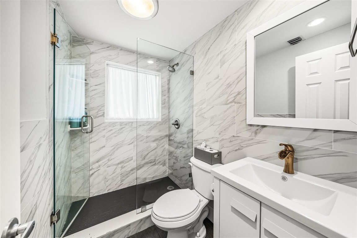 1000 SE 4th St 117 & 118