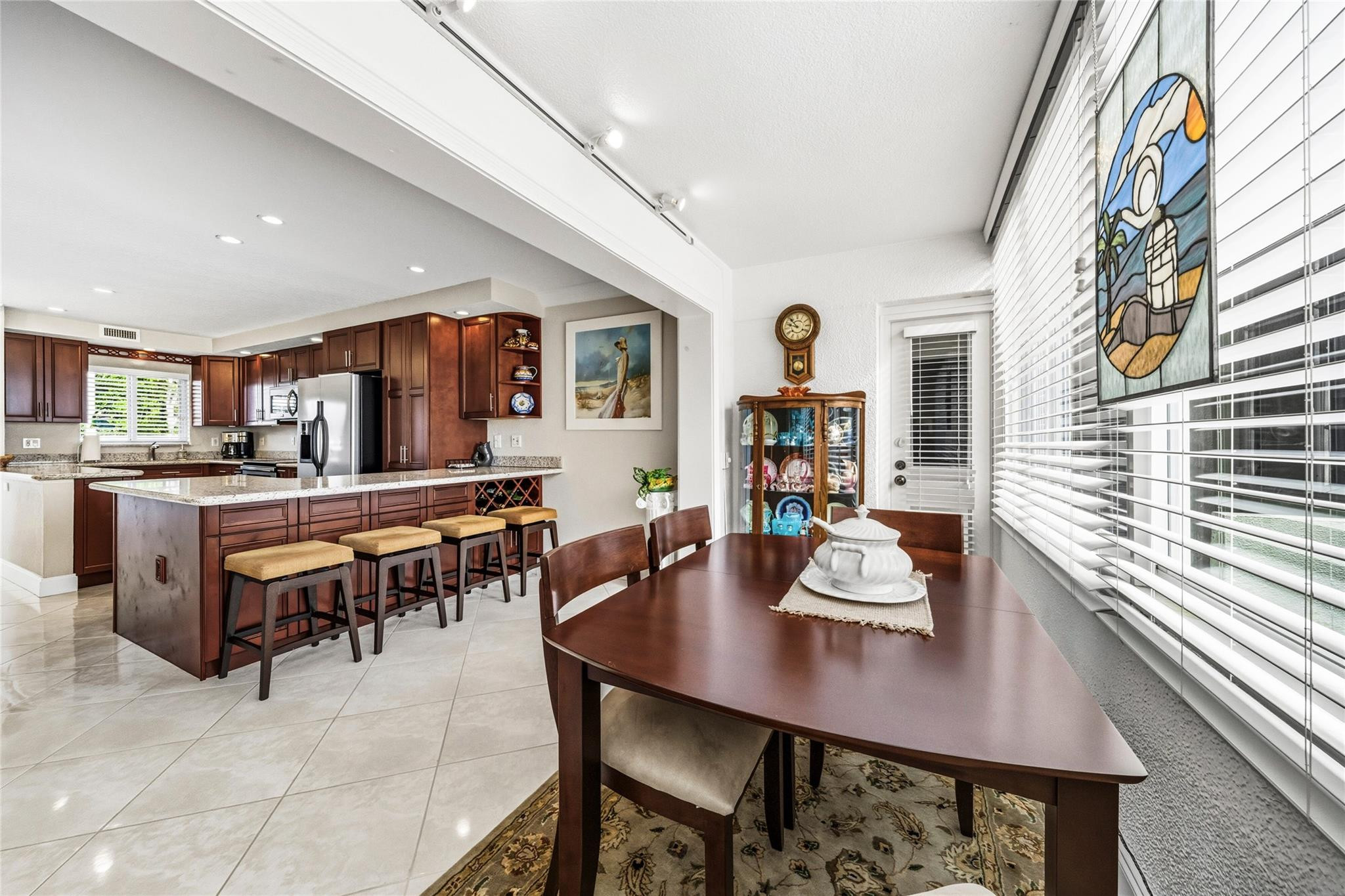 1000 SE 4th St 117 & 118