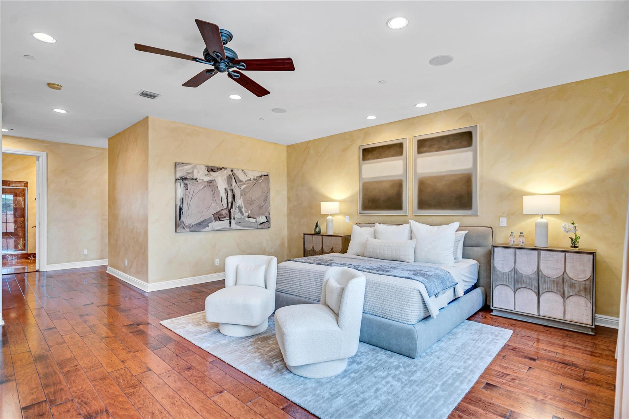 1025 SE 2nd Ct 1025