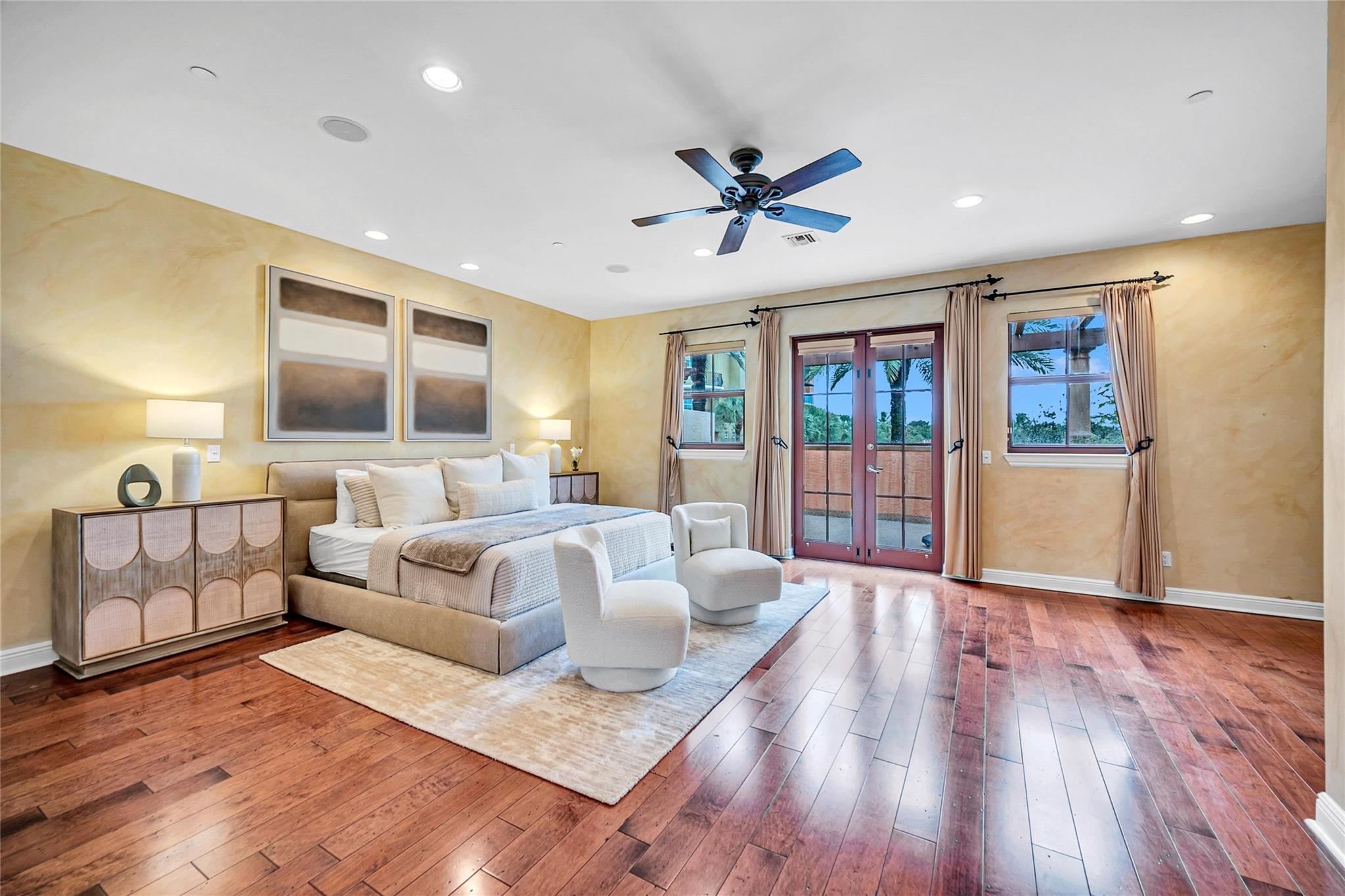1025 SE 2nd Ct 1025