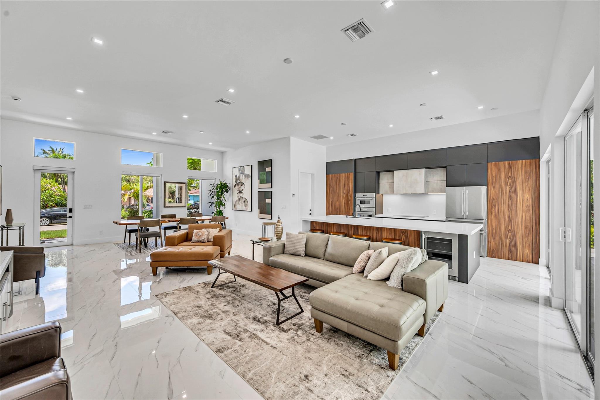 4440 NE 15th Ter