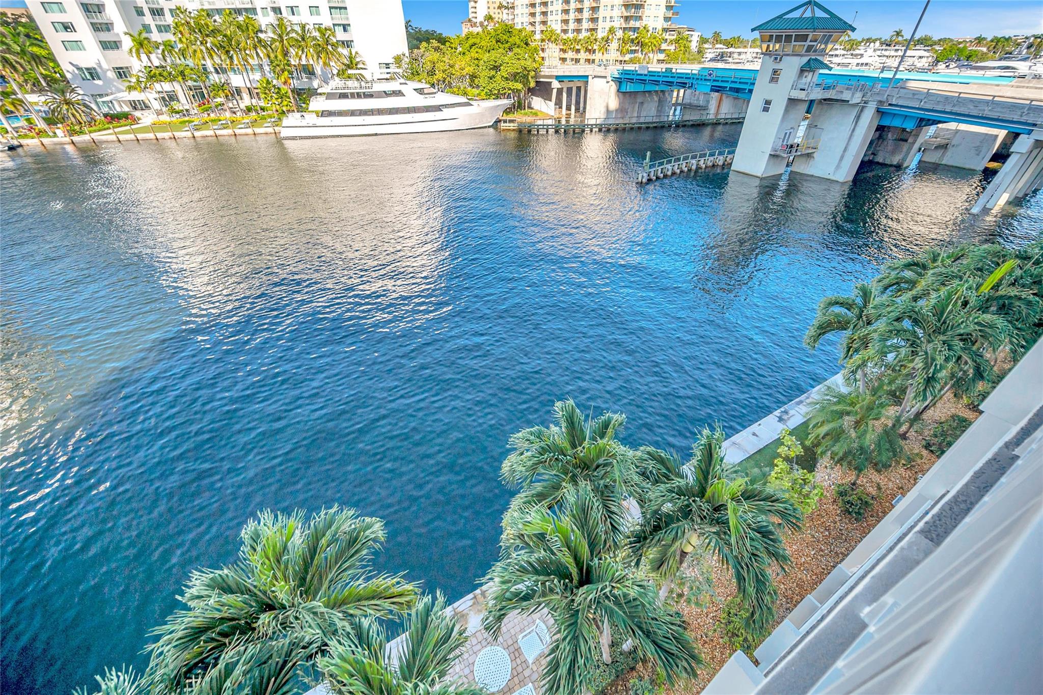 2800 E Sunrise Blvd 5B