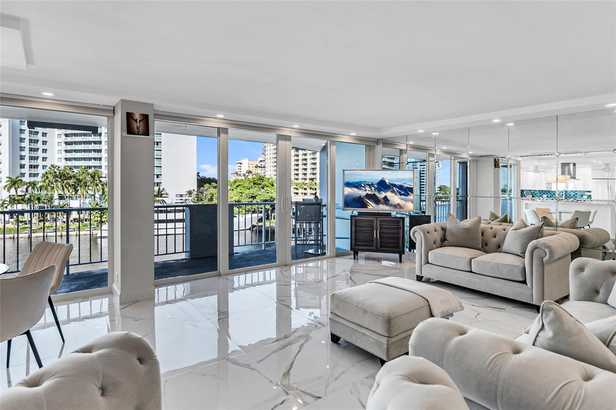 2800 E Sunrise Blvd 5B