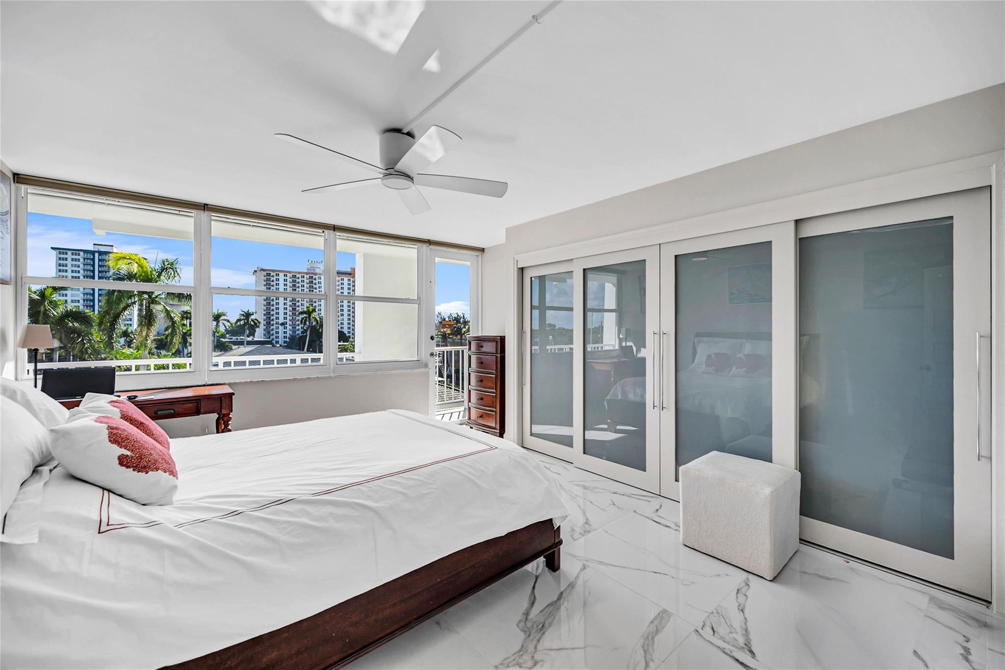 2800 E Sunrise Blvd 5B