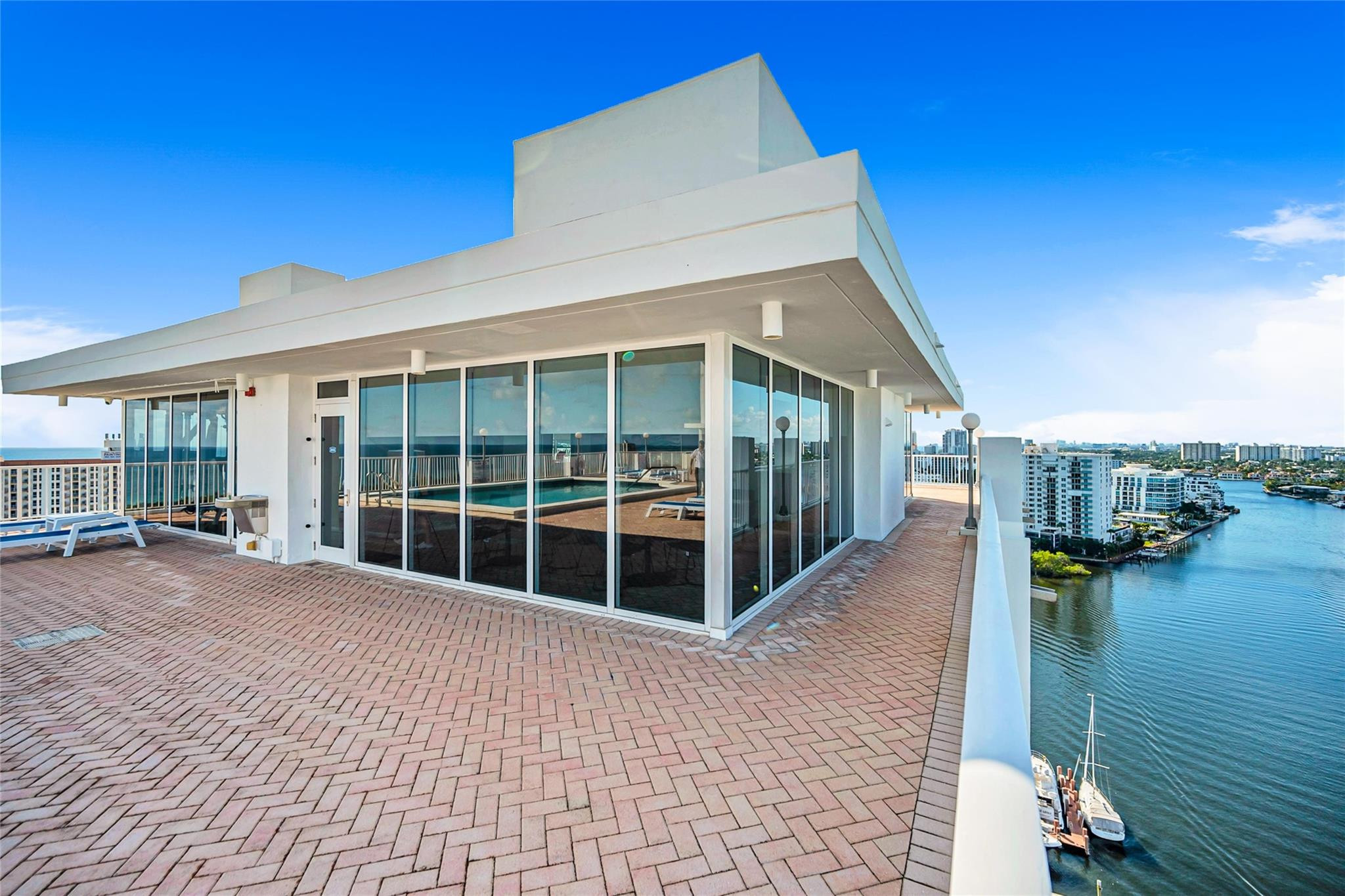 2800 E Sunrise Blvd 5B