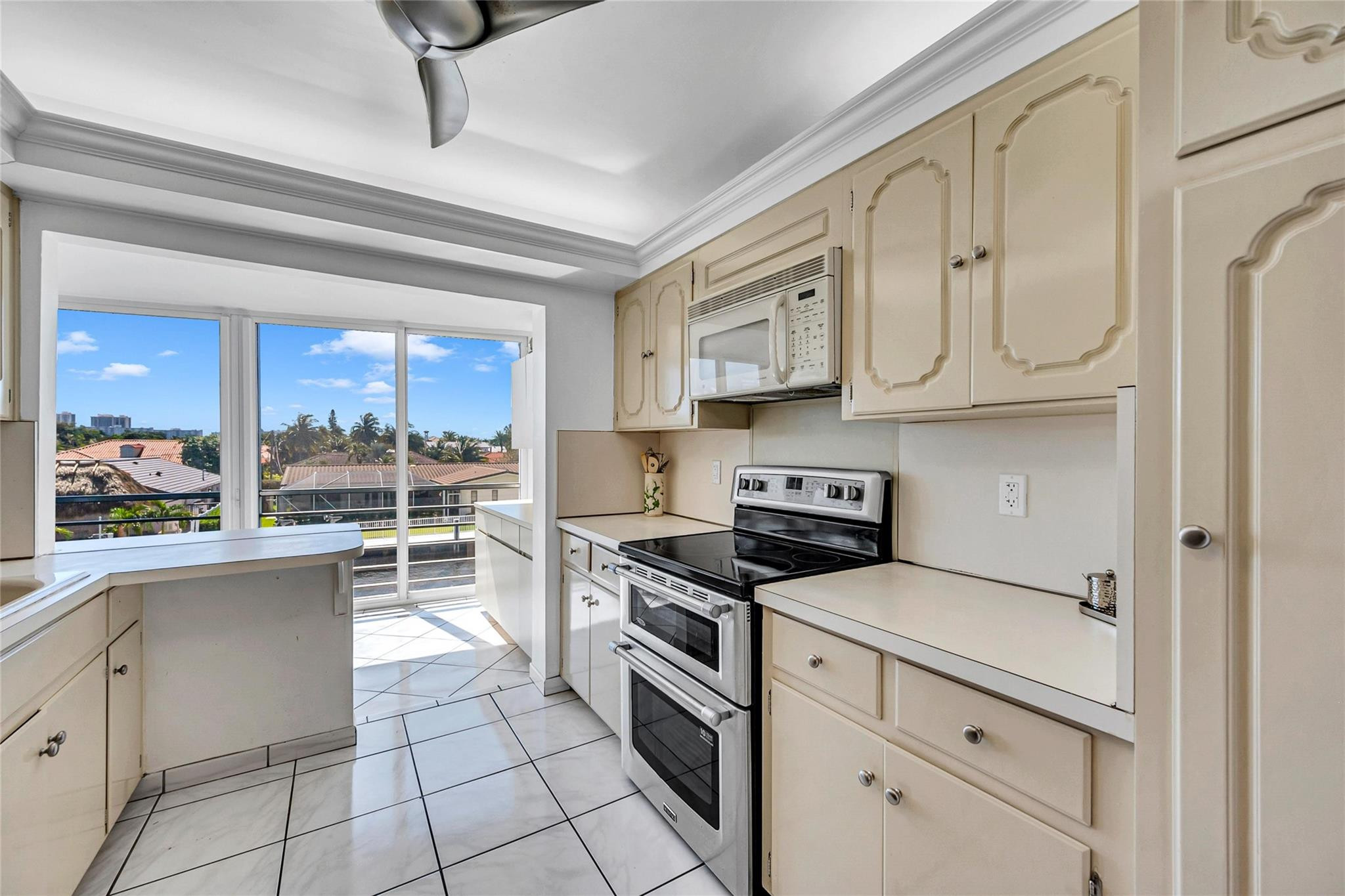 3050 NE 47th Ct 201