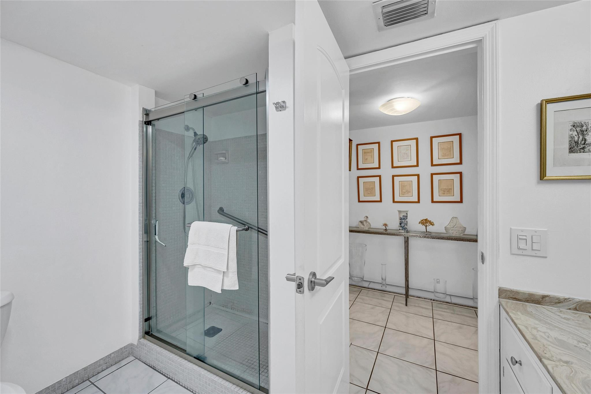 3050 NE 47th Ct 201