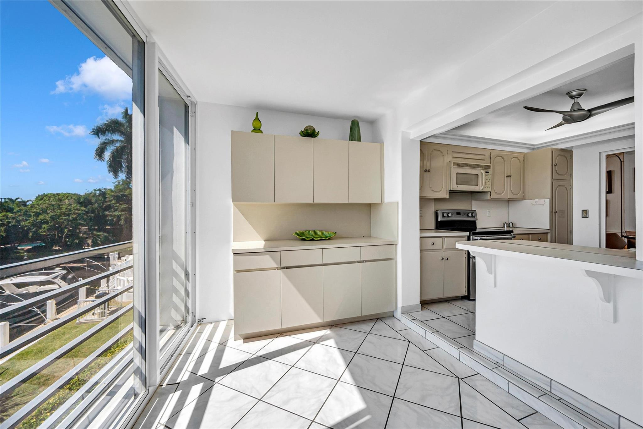 3050 NE 47th Ct 201