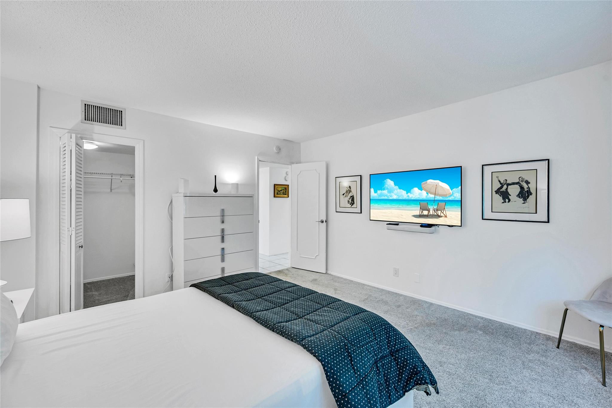 3050 NE 47th Ct 201