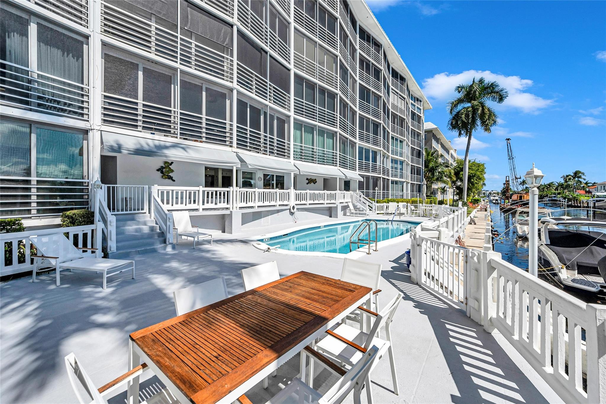 3050 NE 47th Ct 201