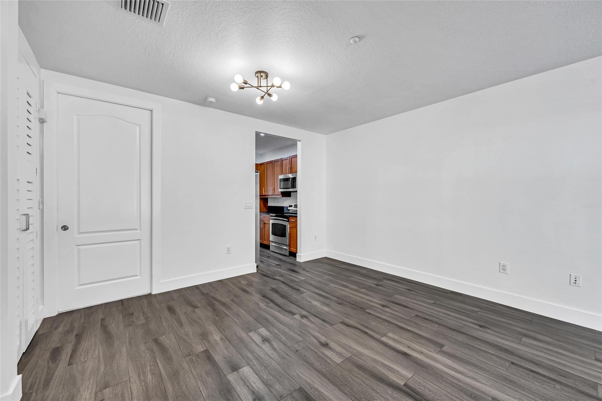 342 SW 13th Ter 342