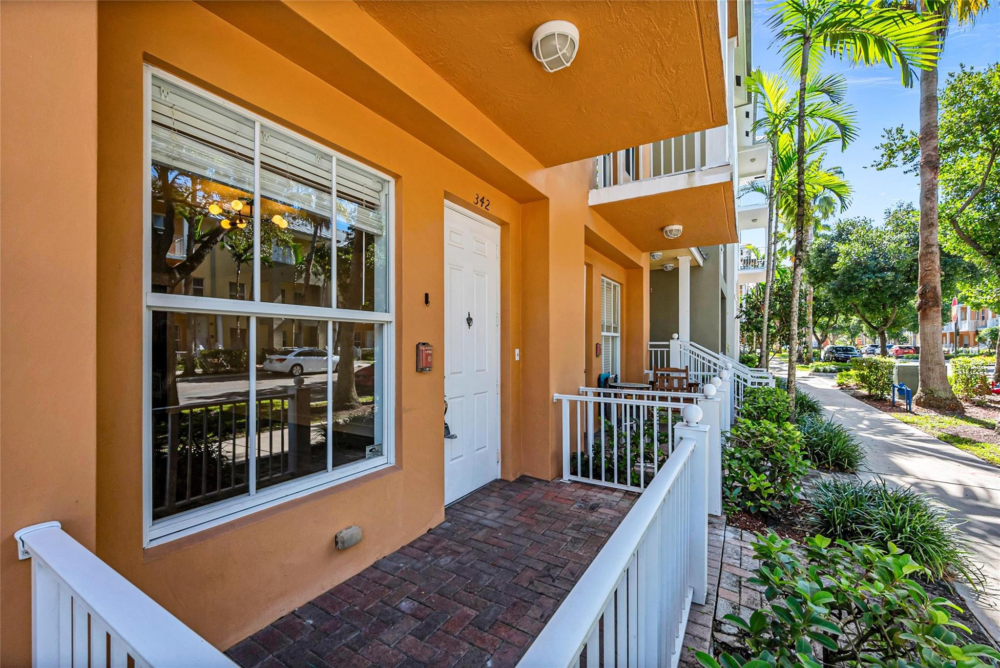 342 SW 13th Ter 342
