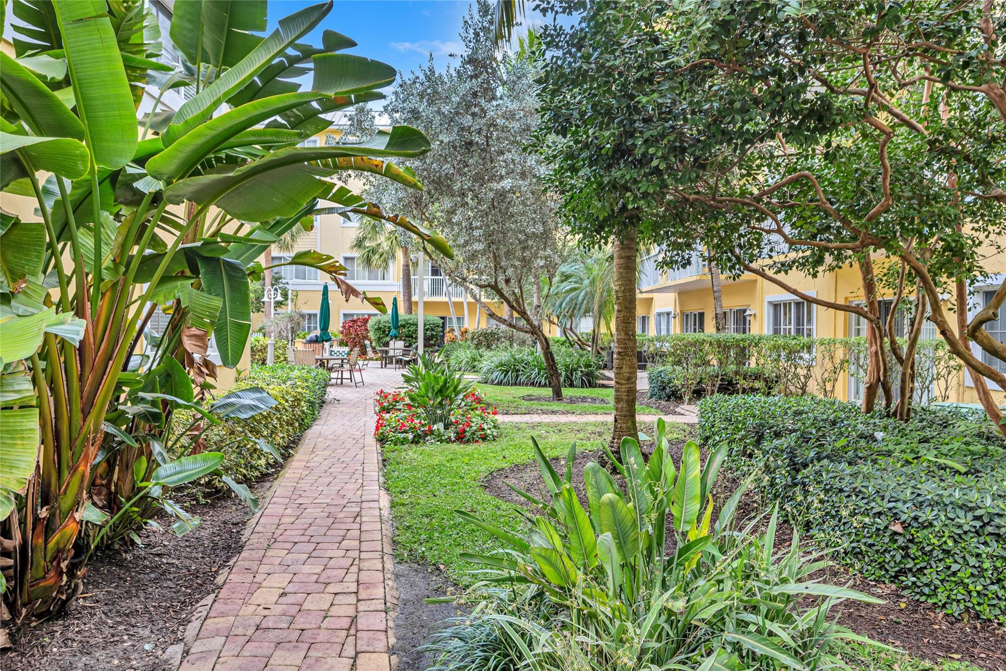 1515 E Broward Blvd 325