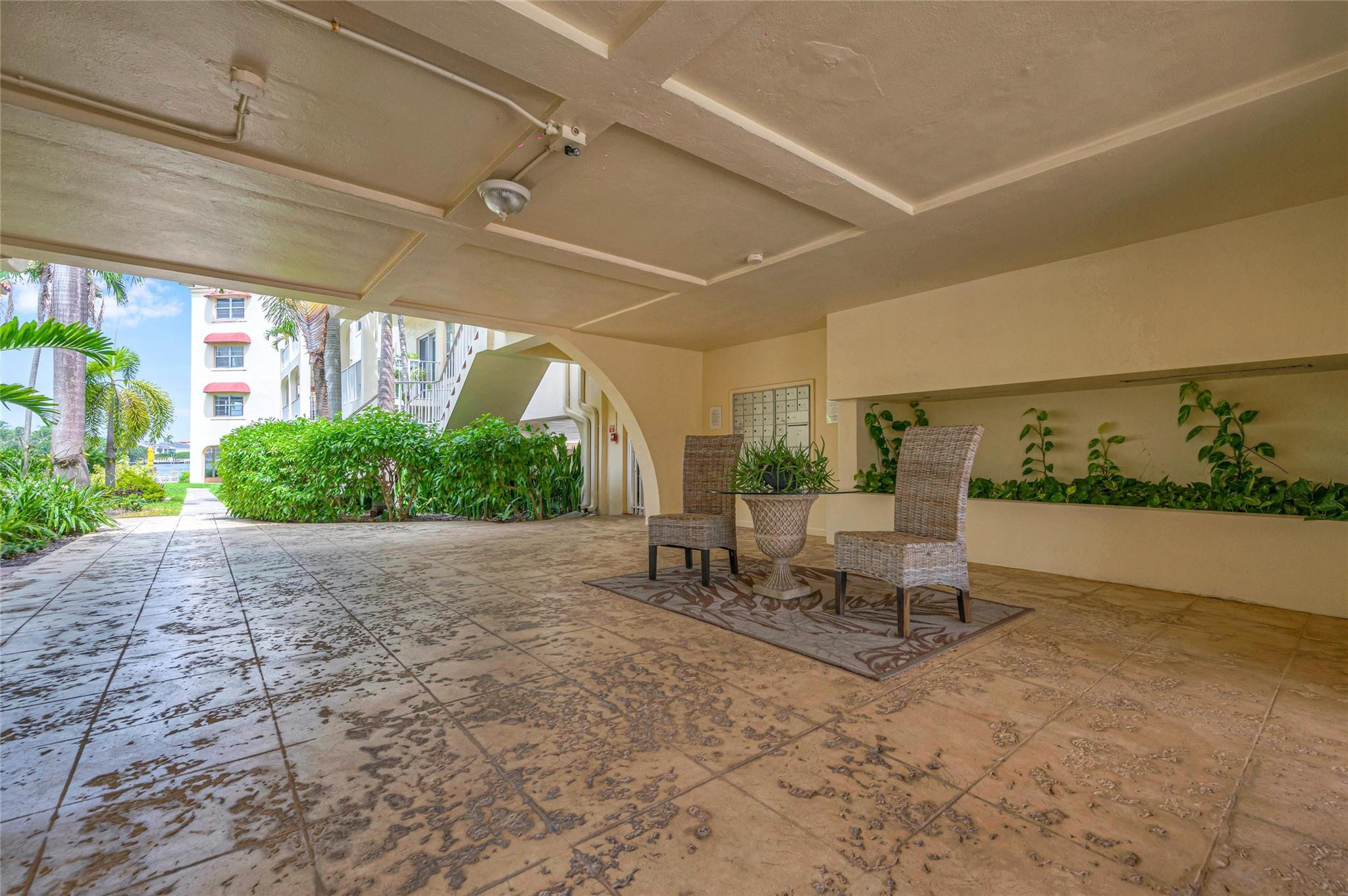 341 N Birch Rd 204