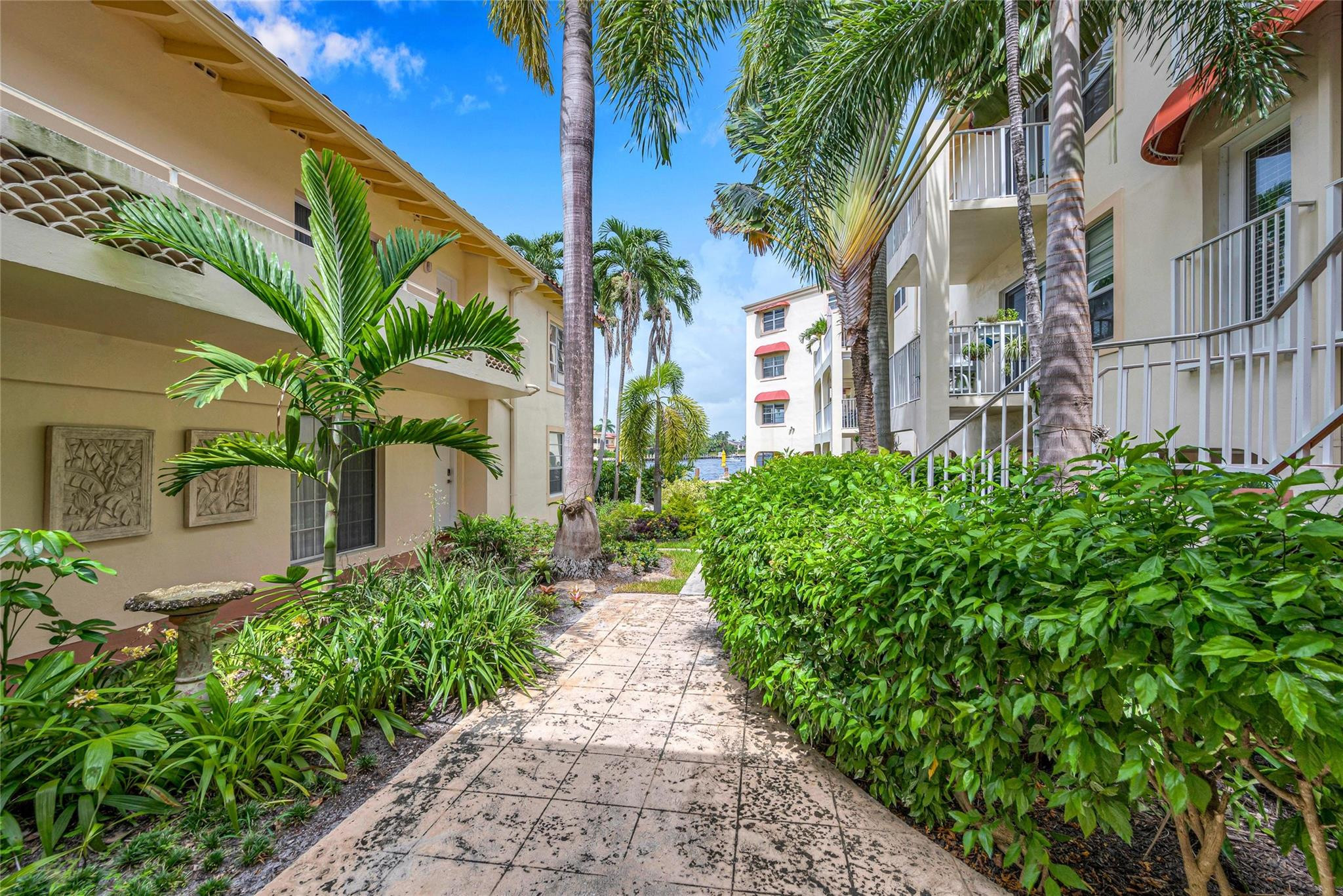 341 N Birch Rd 204