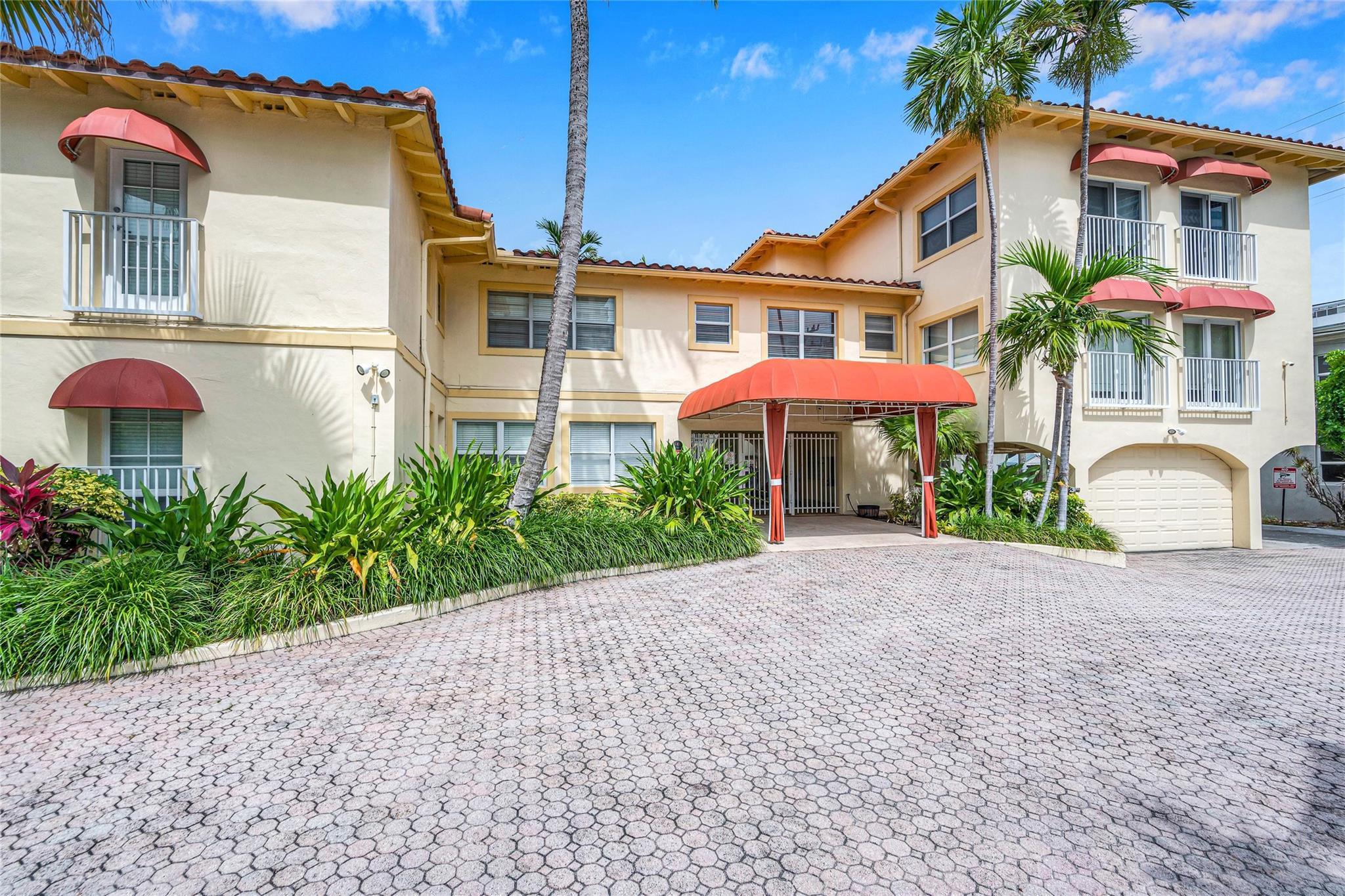 341 N Birch Rd 204