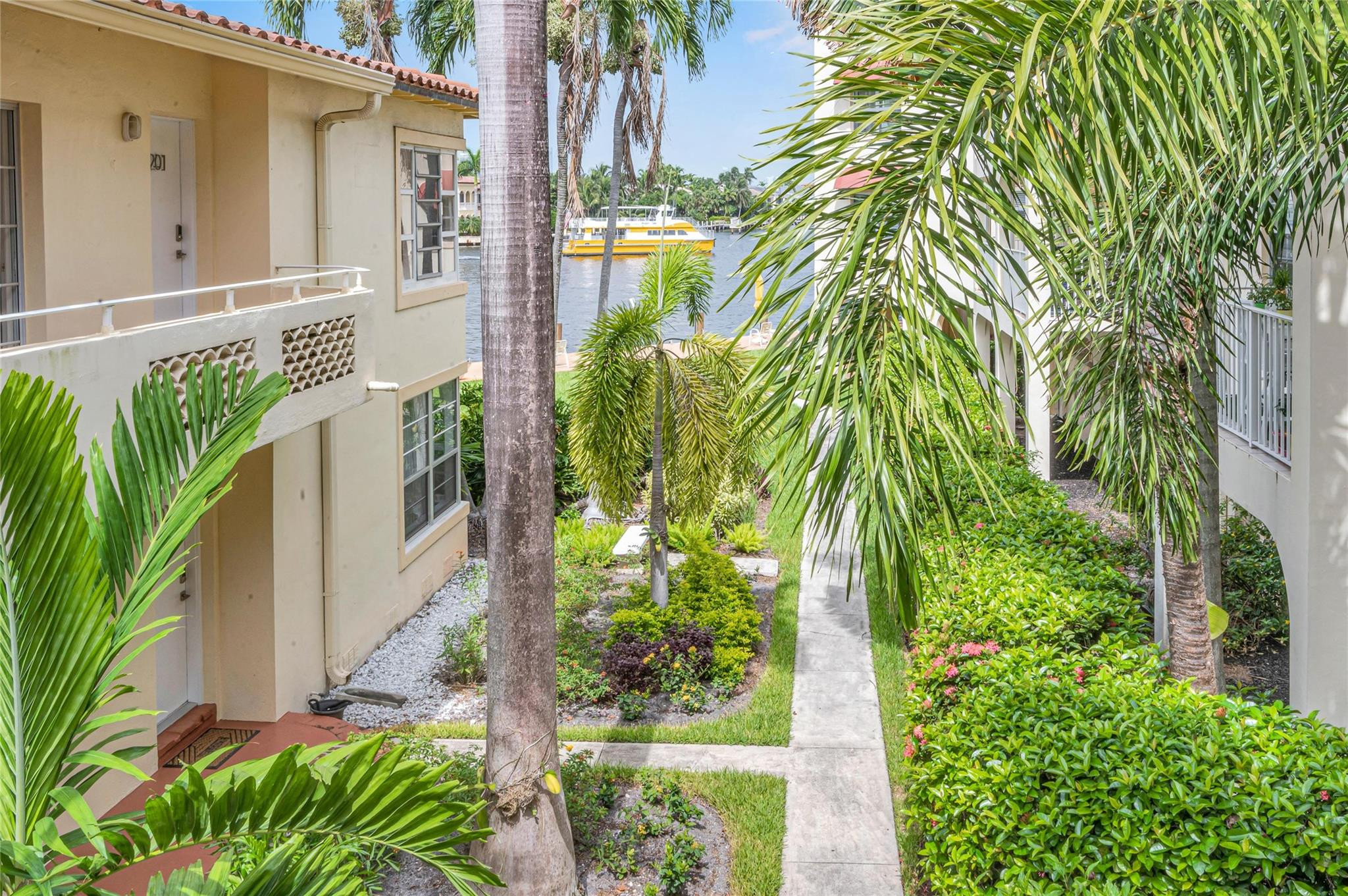 341 N Birch Rd 204