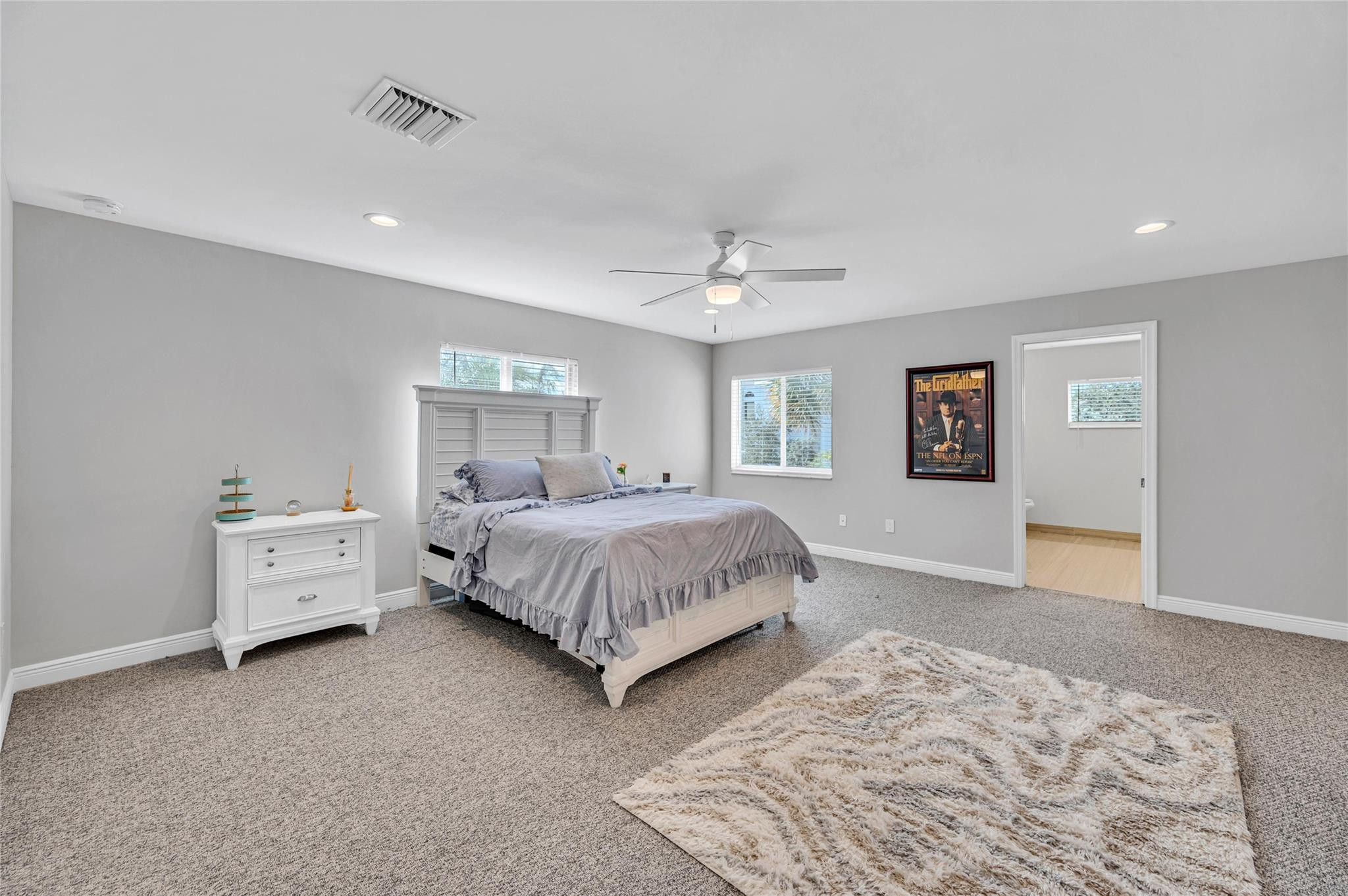808 NE 15th Ave