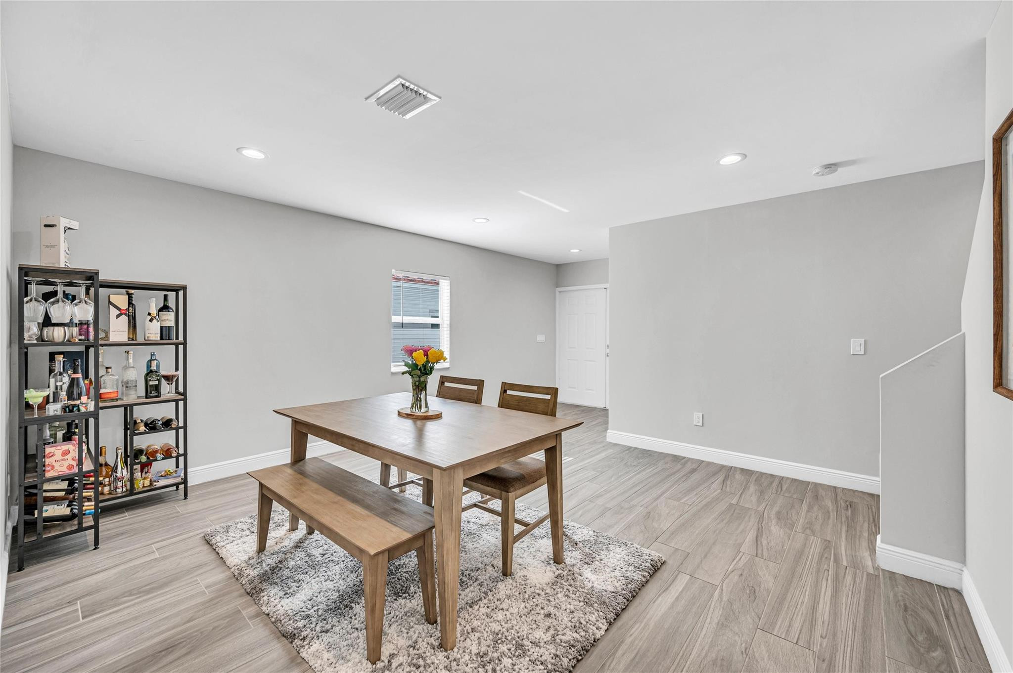808 NE 15th Ave