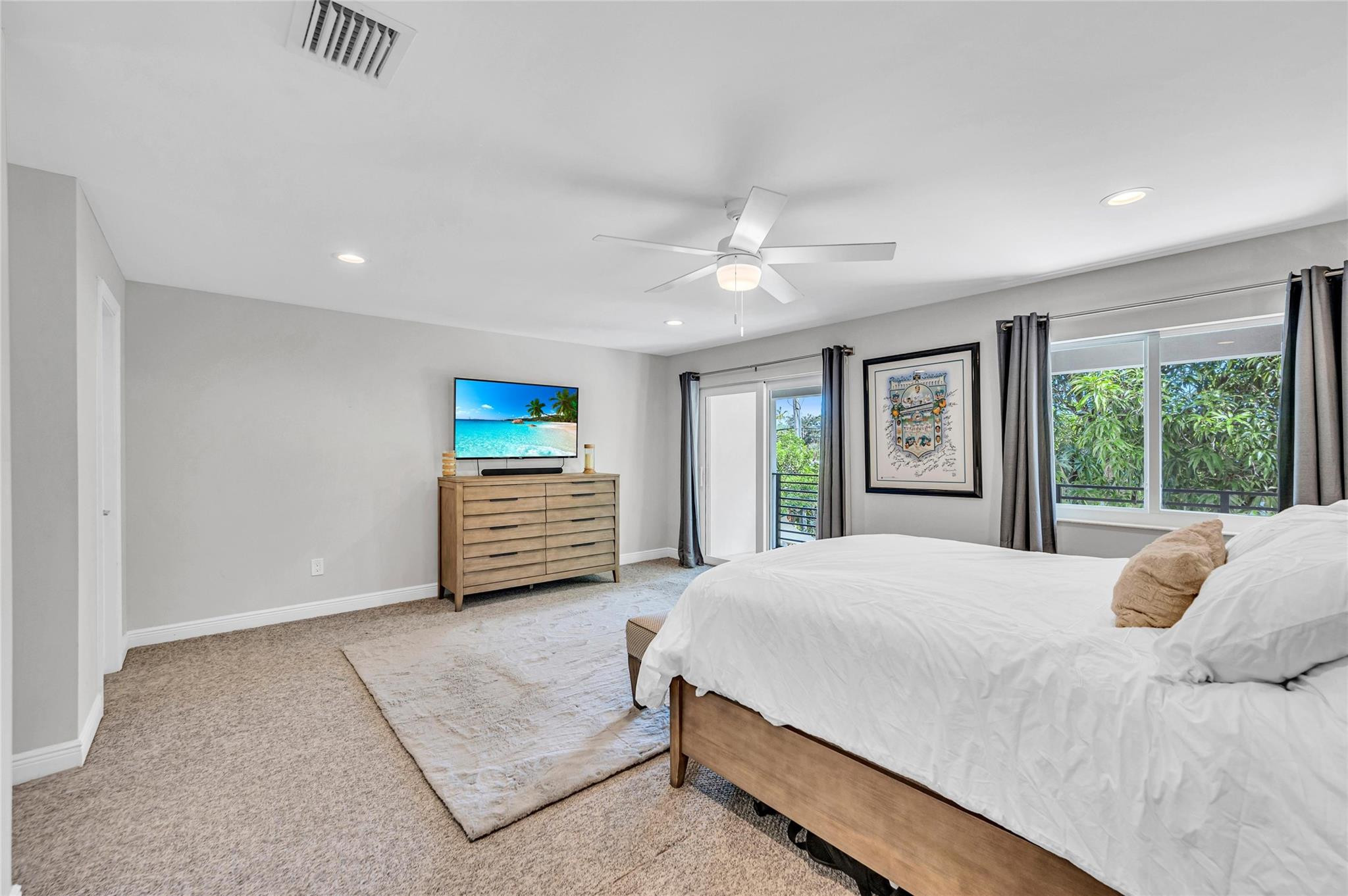 808 NE 15th Ave
