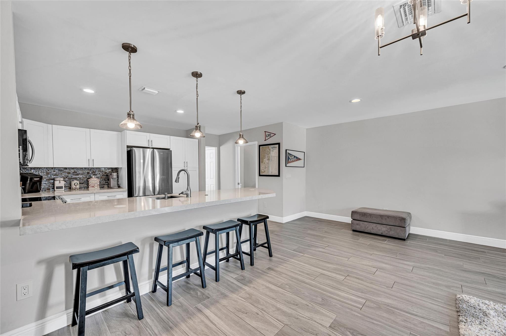 808 NE 15th Ave