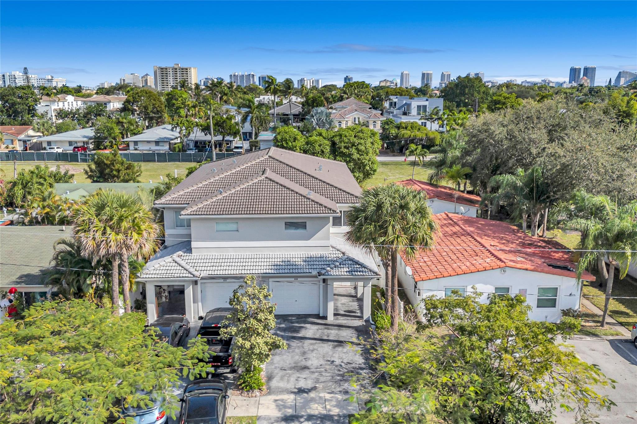 808 NE 15th Ave