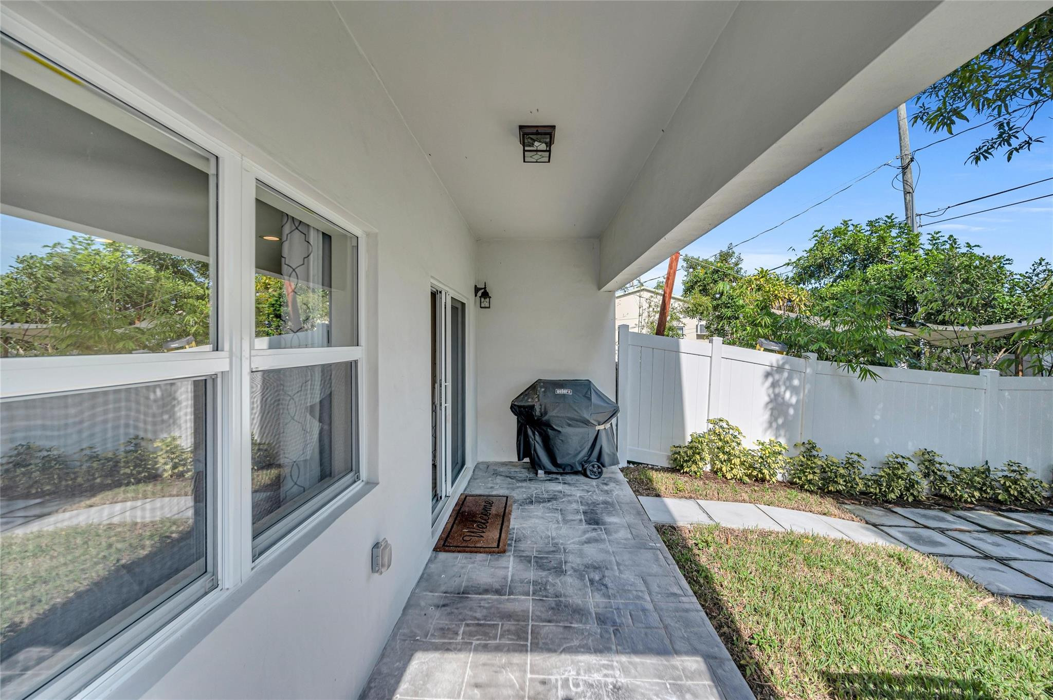 808 NE 15th Ave