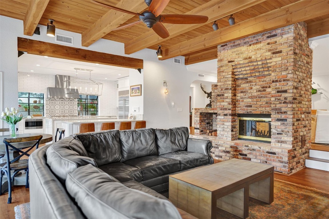 1417 Ponce De Leon Dr