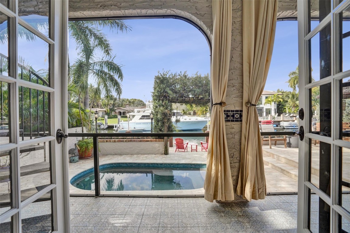 1417 Ponce De Leon Dr