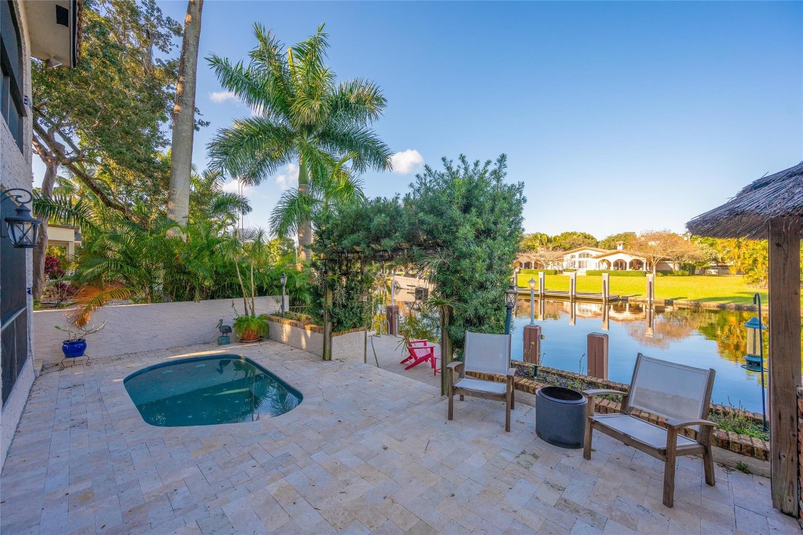 1417 Ponce De Leon Dr