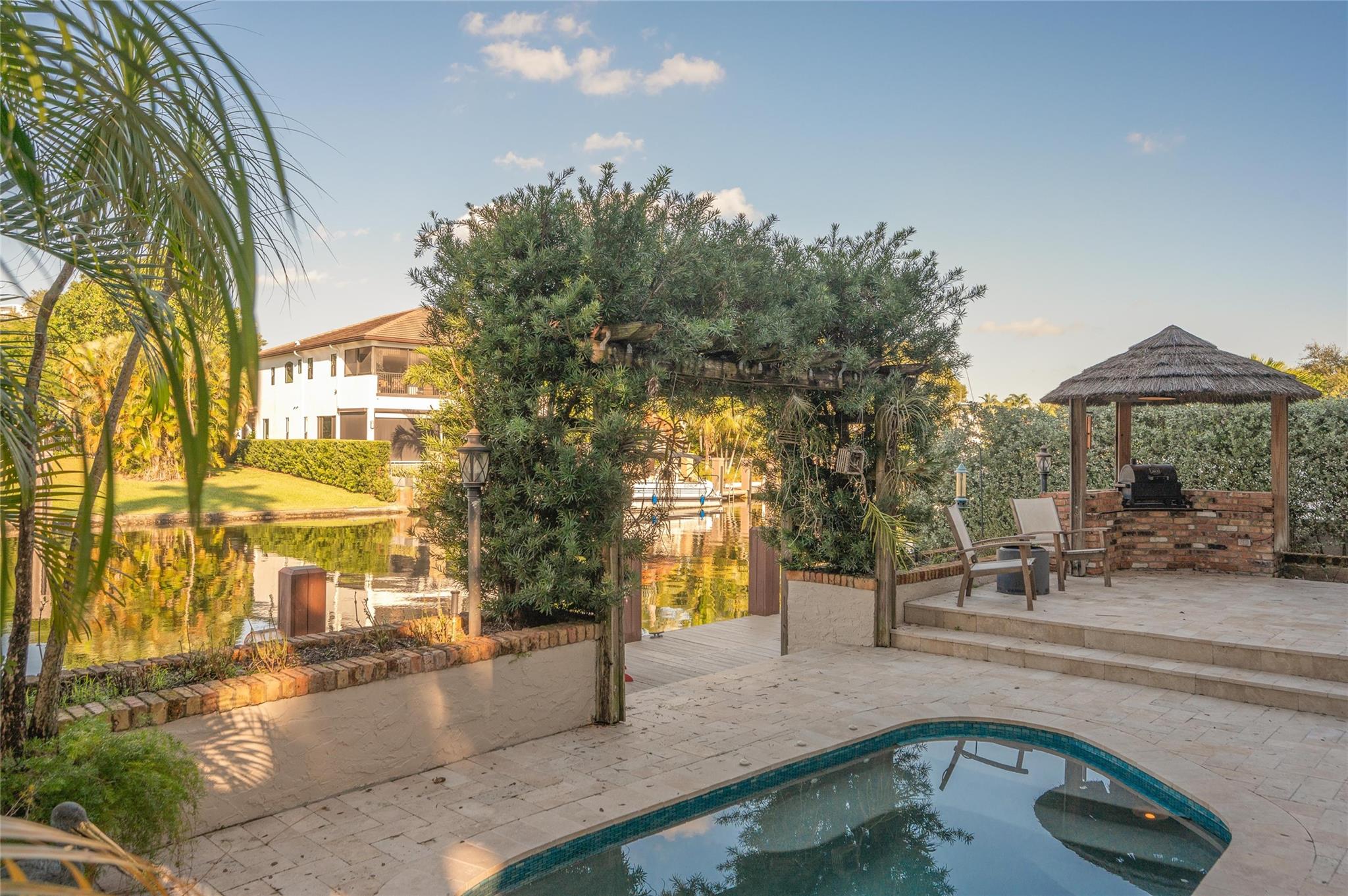 1417 Ponce De Leon Dr