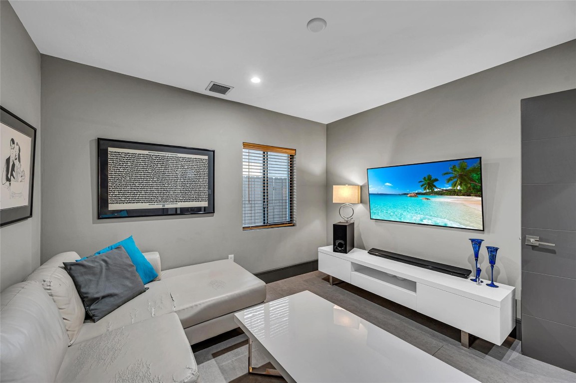 309 NE 21st Court, Wilton Manors