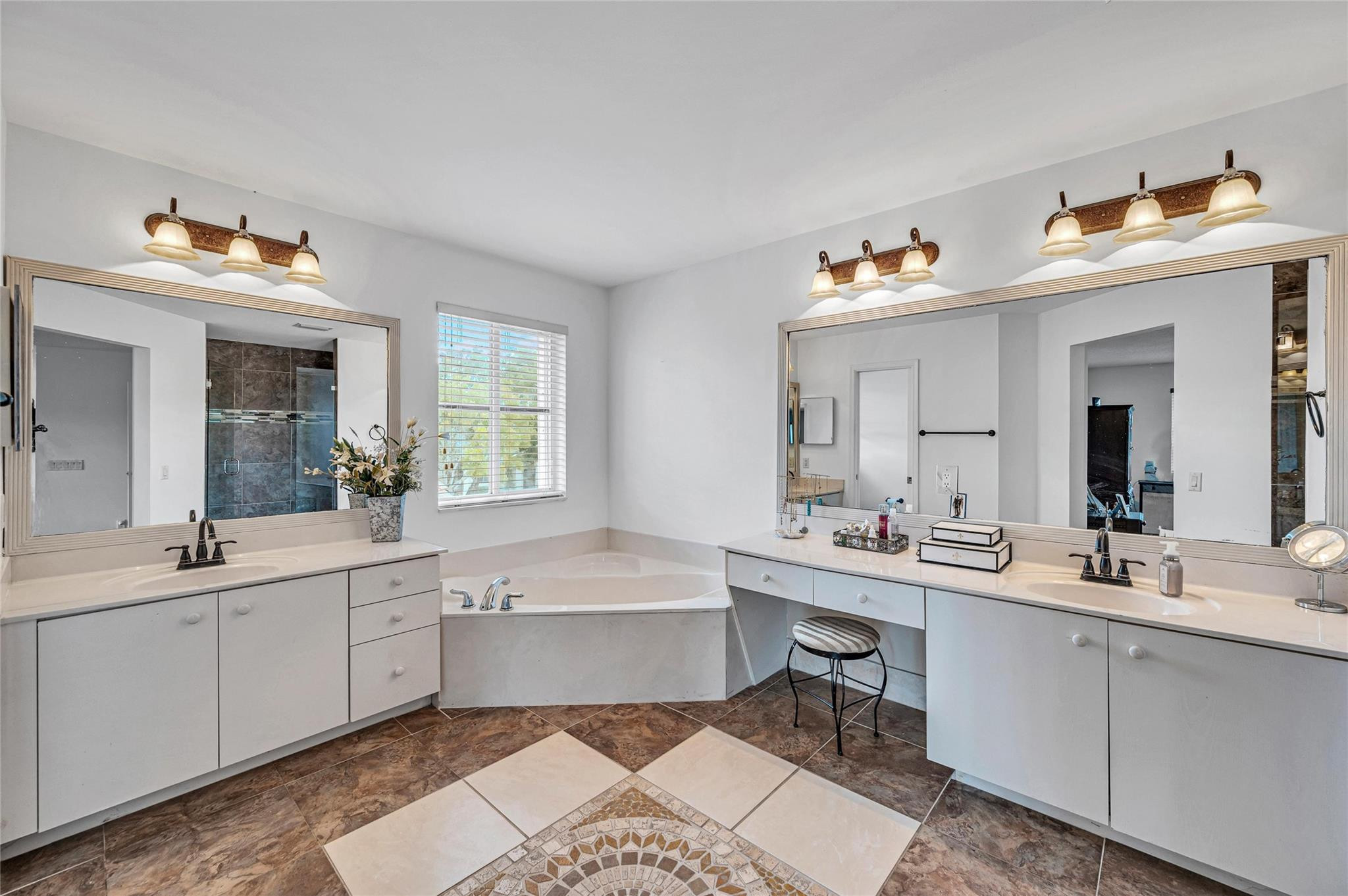 1551 Blue Jay Circle